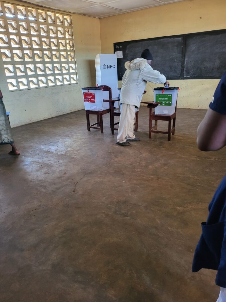 Liberians Vote in Presidential Elections Amidst Huge Turnout