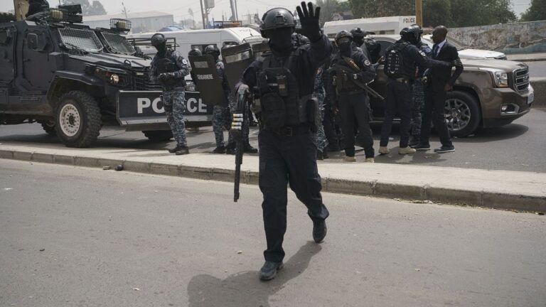Senegalese Navy Seizes 690 kg Worth of Cocaine