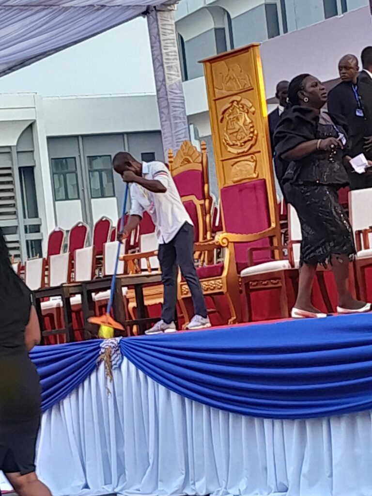 How Poor Planning & Chaotic Protocol Keepimg Contributed to President Suffering Heat exhaustion