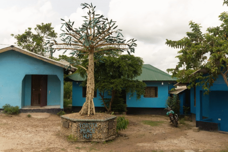 Liberia: Liberian Women’s Peacebuilding Work in Peace Huts