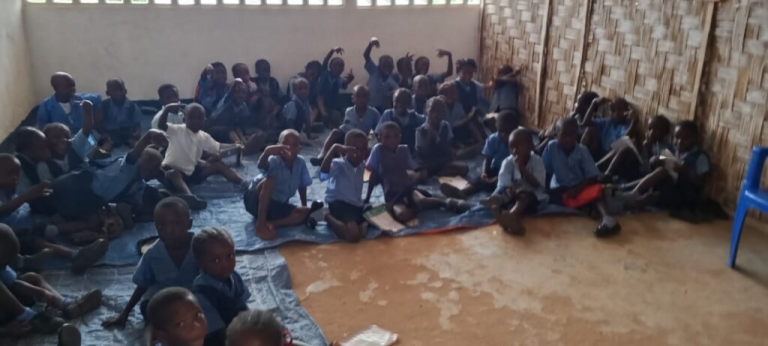 Liberia: Fish-Town Students Sit on Floor Due to Lack of Chairs