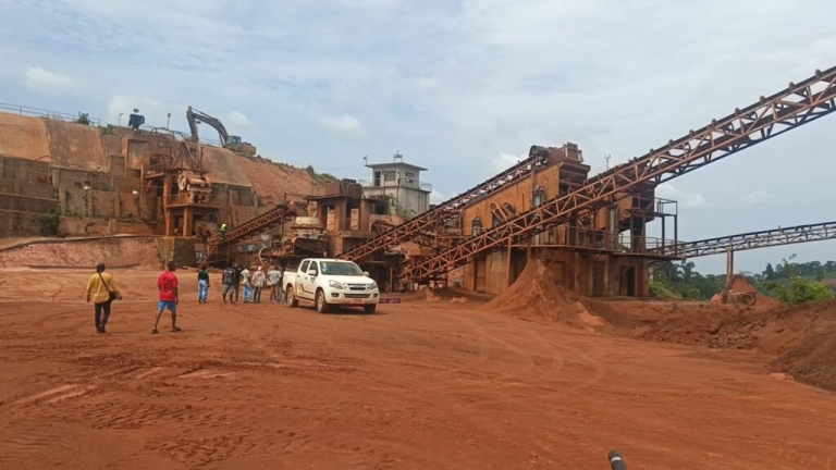 Gbarpolu: Gungbaya Citizens Shut Down BAO CHICO Mining Company Over Failed Promises