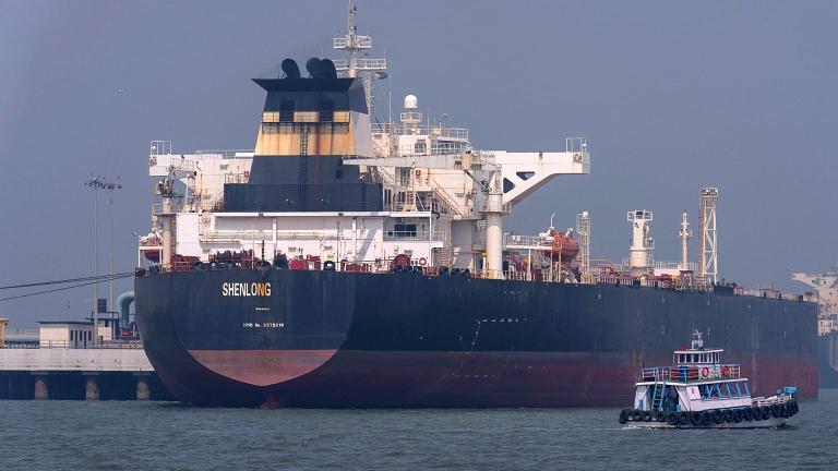 Greek and Liberian-Flagged Ships First to Transit Hormuz